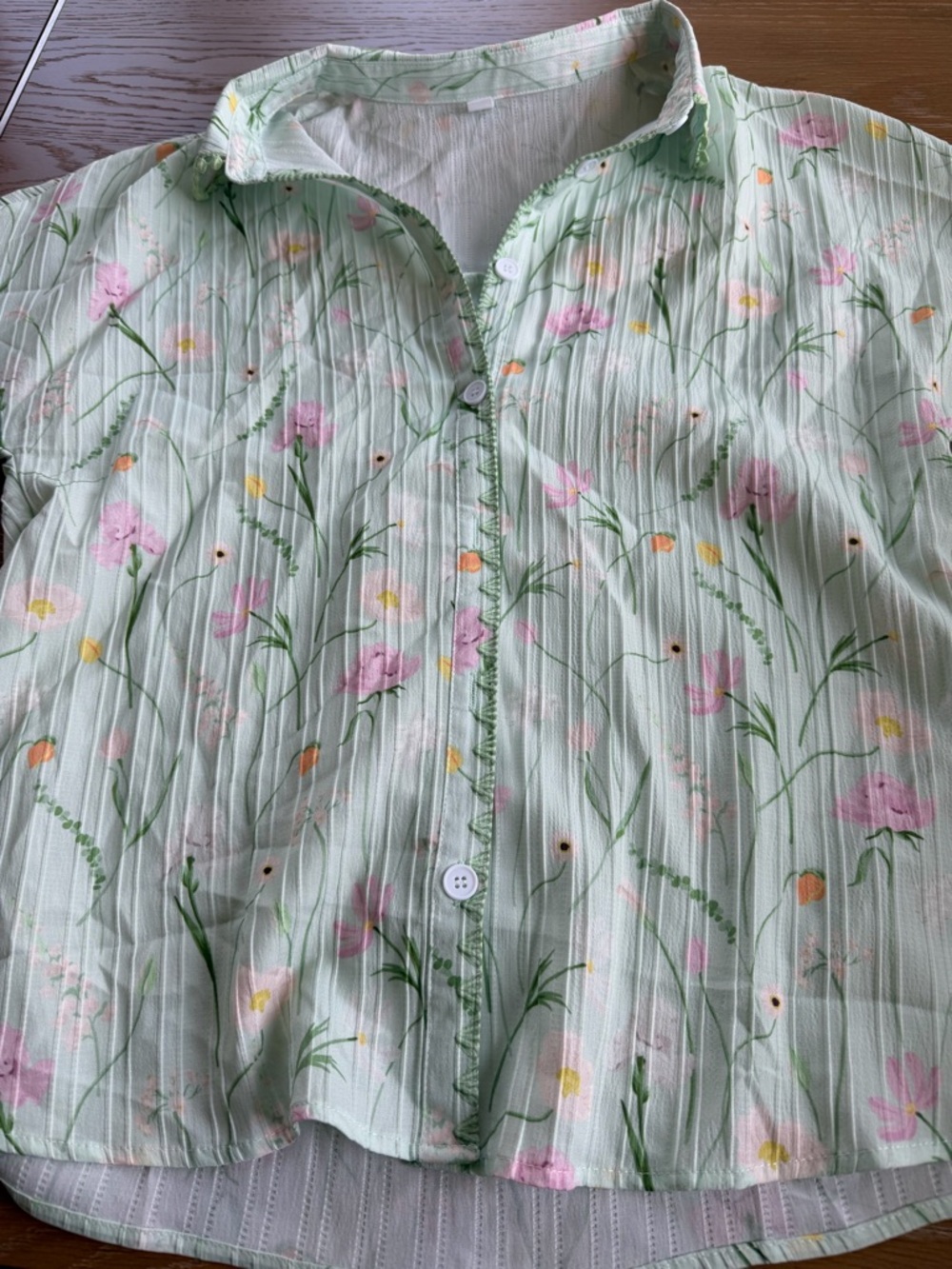 Women’s Light Green Floral Button-Up Blouse